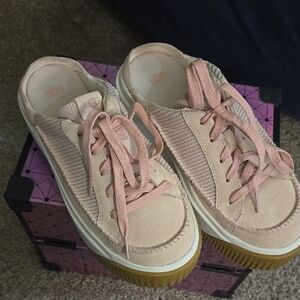 Uggs Ez Doez It Mule Slip On Sneaker
